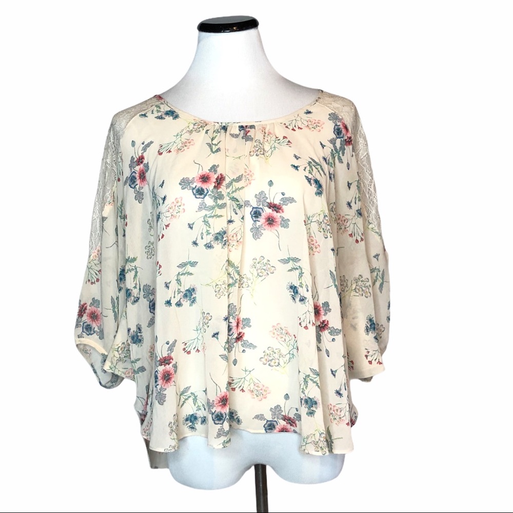 LC Lauren Conrad Floral Bat Wing Blouse | medium - Picture 1 of 10
